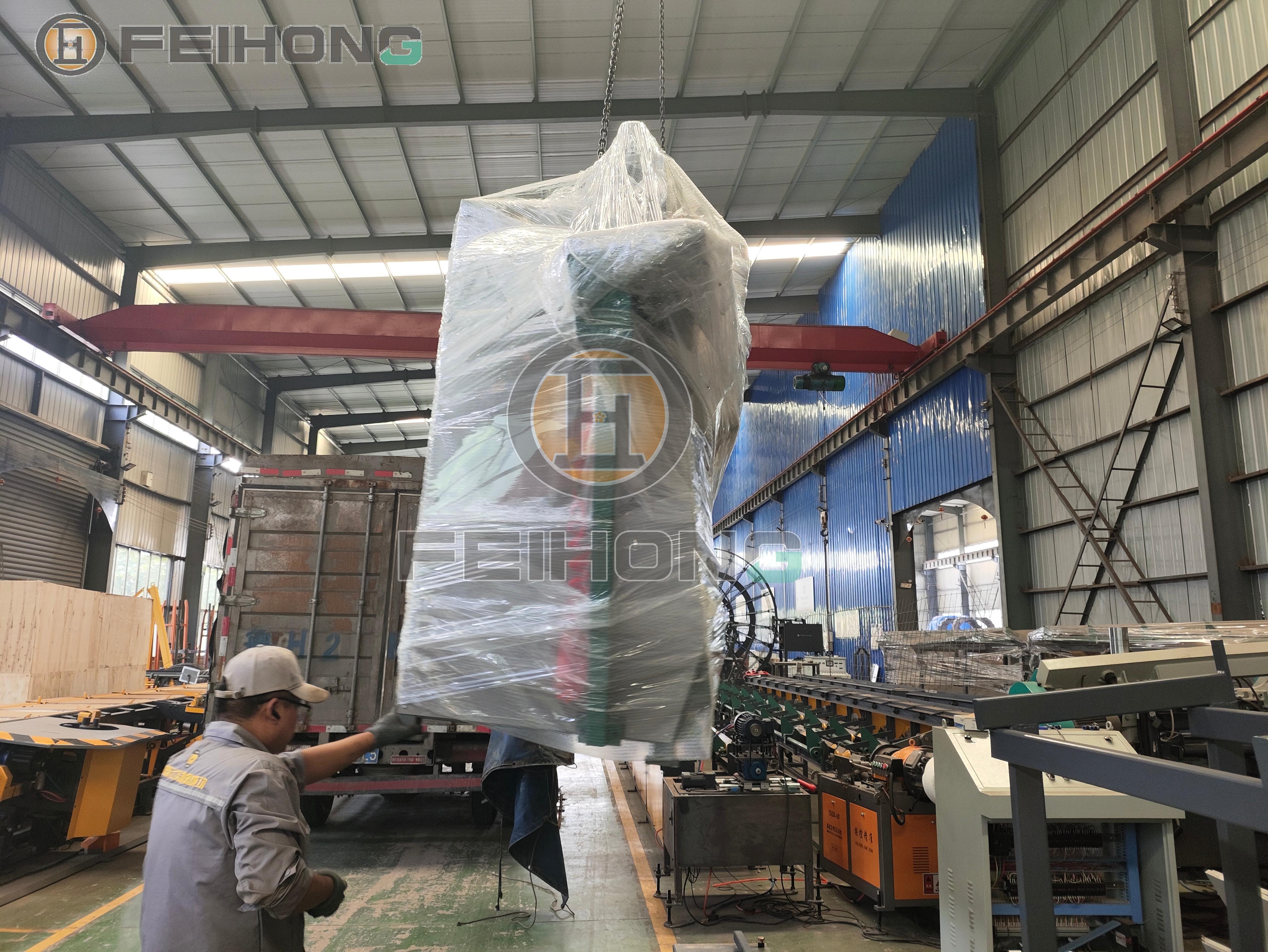 喜訊！熱烈慶祝飛宏1套數(shù)控鋼筋加工設(shè)備裝車完畢順利發(fā)出