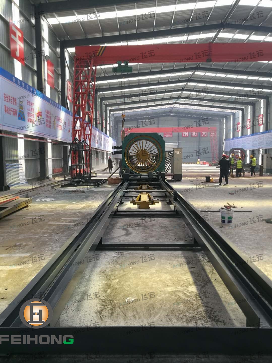 數(shù)控鋼筋籠滾焊機(jī)進(jìn)駐中鐵十五局公路建設(shè)項(xiàng)目