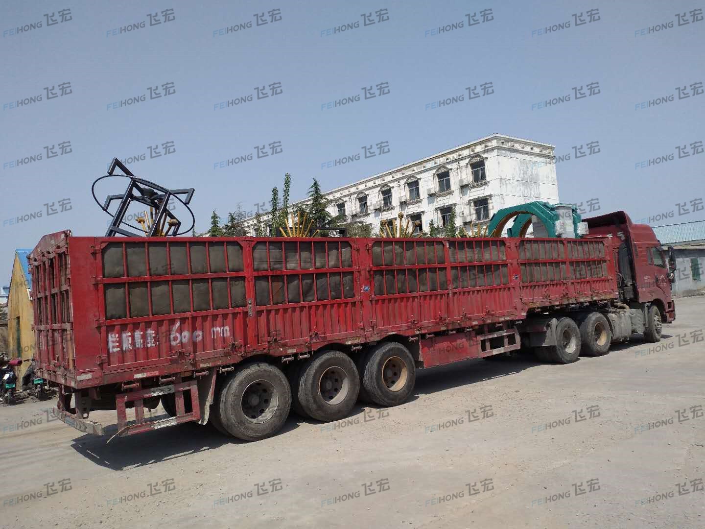 祝賀飛宏4套鋼筋加工設(shè)備陸續(xù)進(jìn)駐鄭濟(jì)鐵路項(xiàng)目施工現(xiàn)場(chǎng)